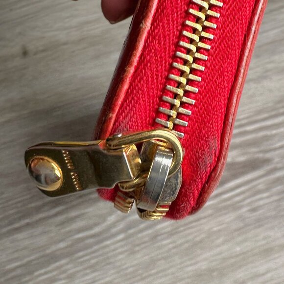Miu Miu Red Croc Embossed Leather Zip Around Wallet with Original Box - Picture 9 of 16